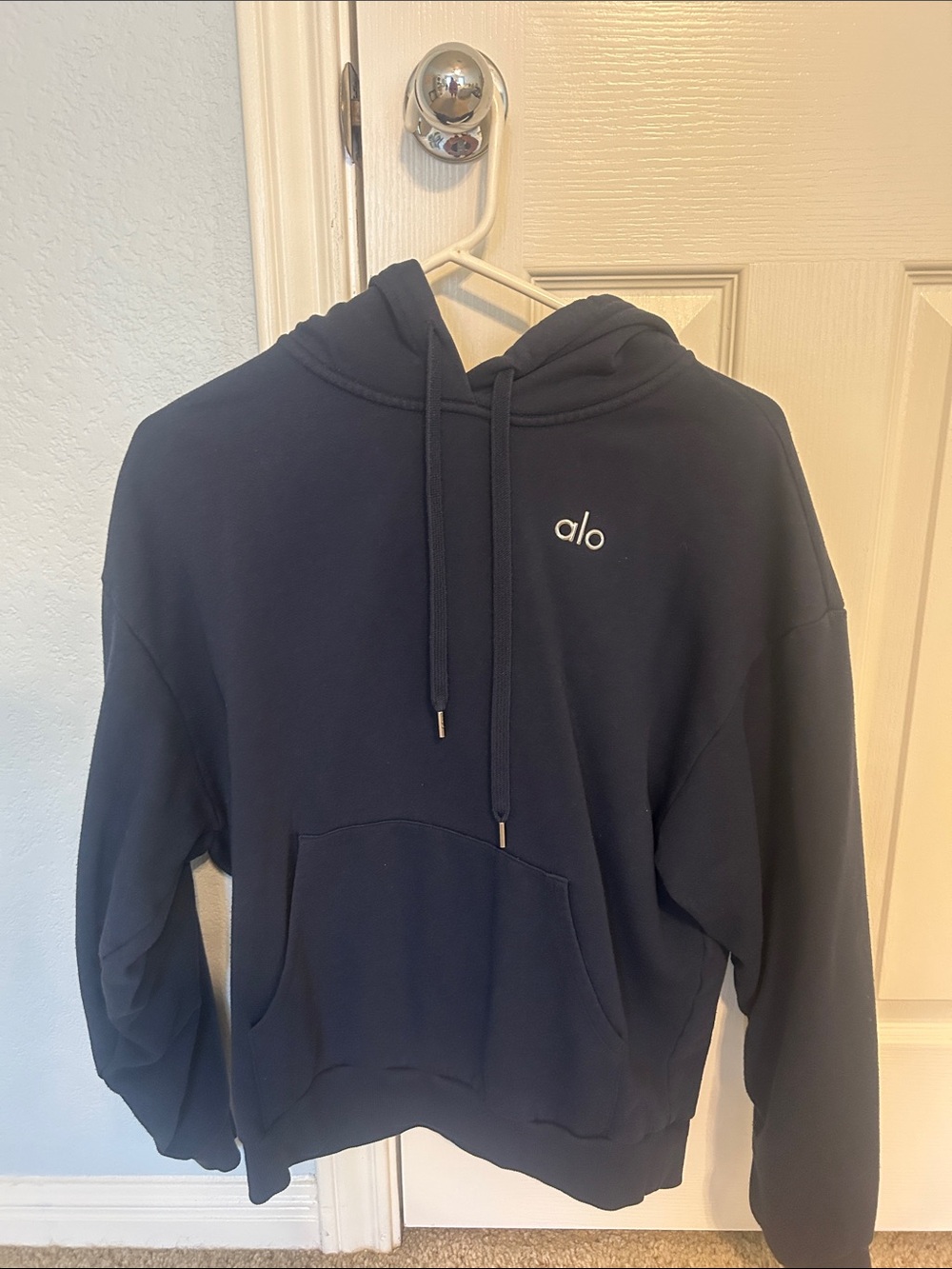 ALO Yoga Navy Pullover Hoodie with Subtle Logo